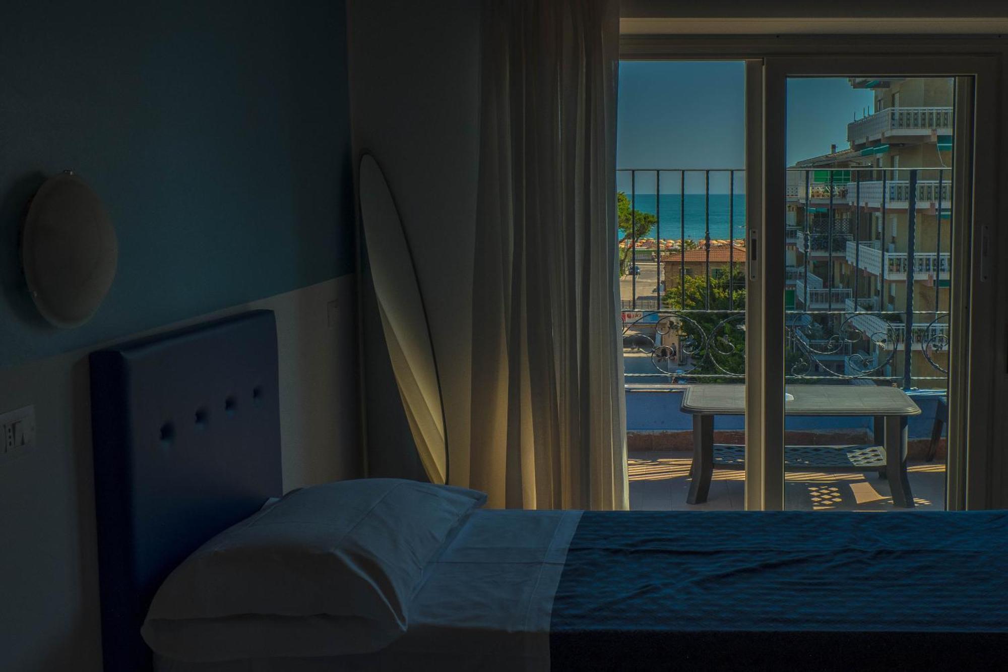 Hotel Albatros 로세토데글리아브루찌 외부 사진